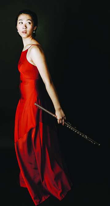 photo of flute soloist Annie Wu
